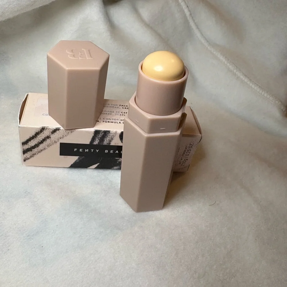 FENTY Beauty Match Stix Correcting Skinstick 02 BANANA Full Size New in Box